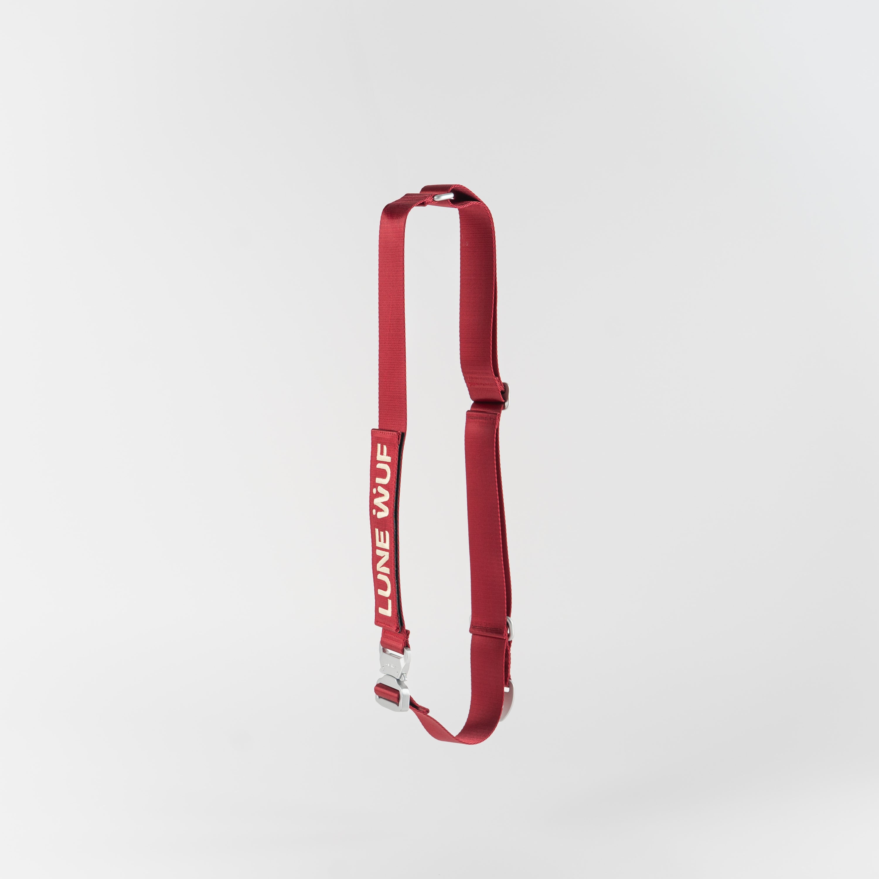 Lune Wuf Crossbody Sling in Red — hands-free dog leash built for strength, comfort, and control