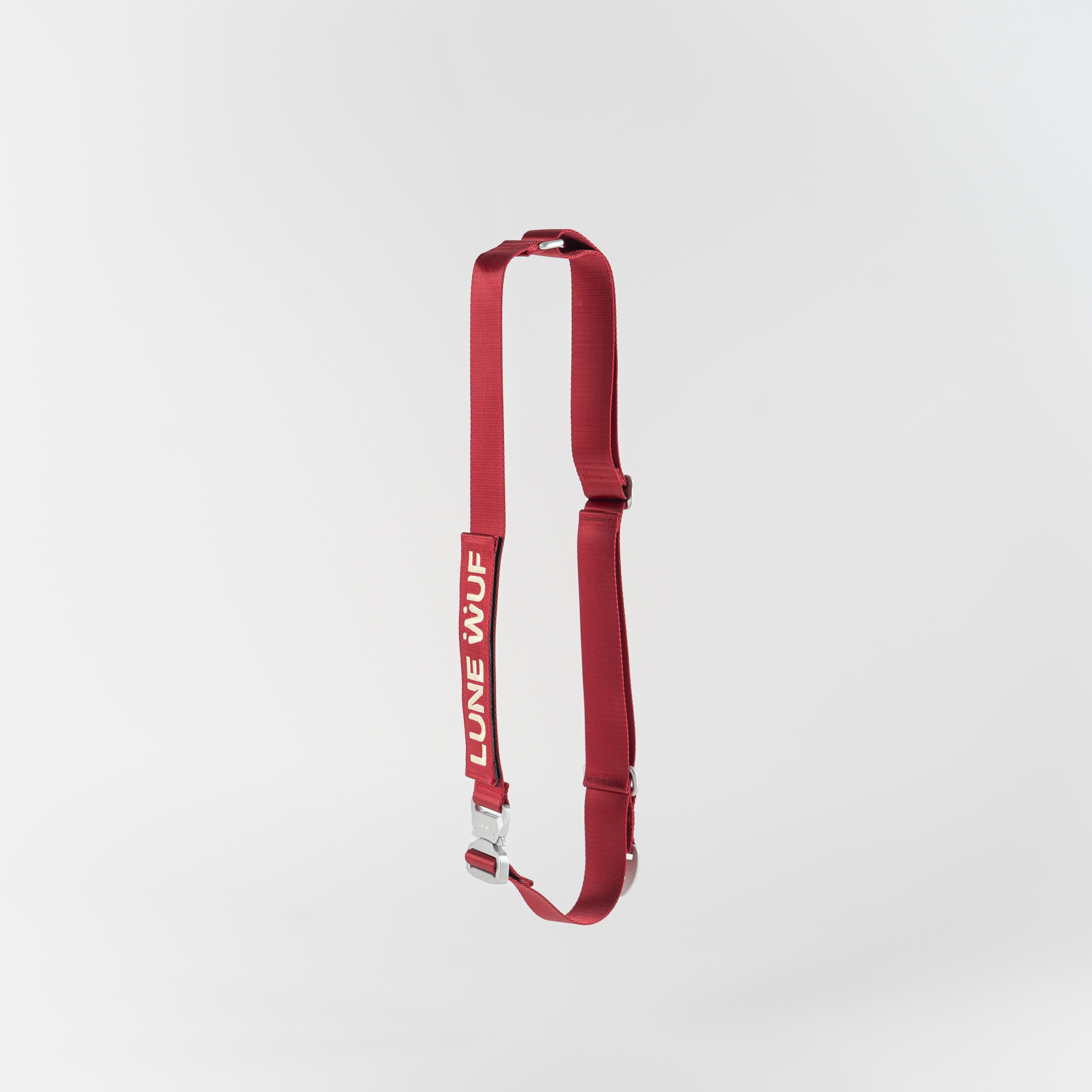 Lune Wuf Crossbody Sling in Red — hands-free dog leash built for strength, comfort, and control